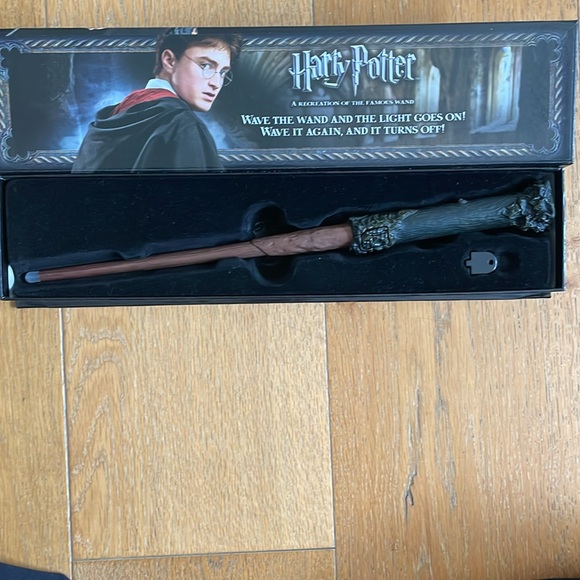 Hasty Potter Wand w/ Illuminating Tip - Picture 3 of 5